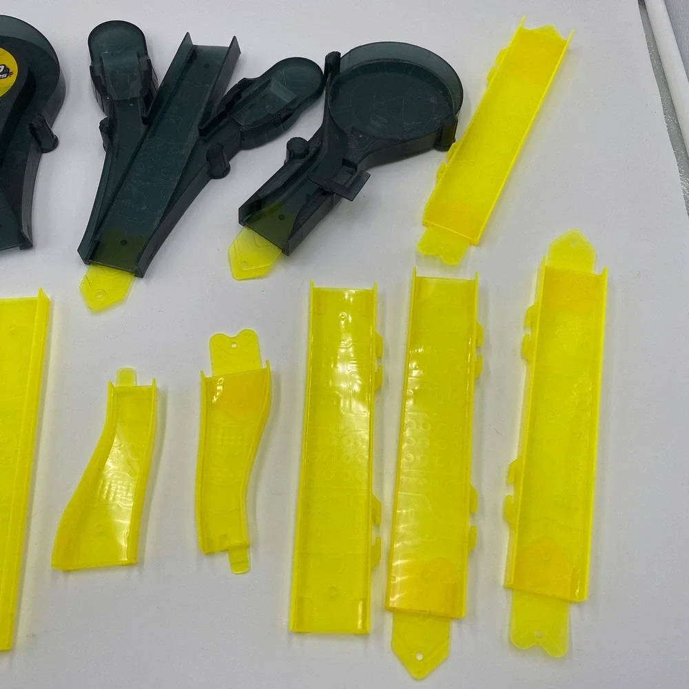 Micro Chargers Track Pieces with Car and Non-working Launcher Race Toy Parts Lot
